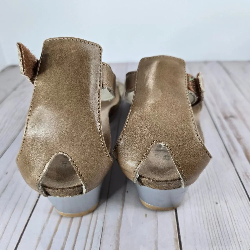 NAOT Mermaid Women’s Tan Leather Wedge Sandals Size 11 Comfort